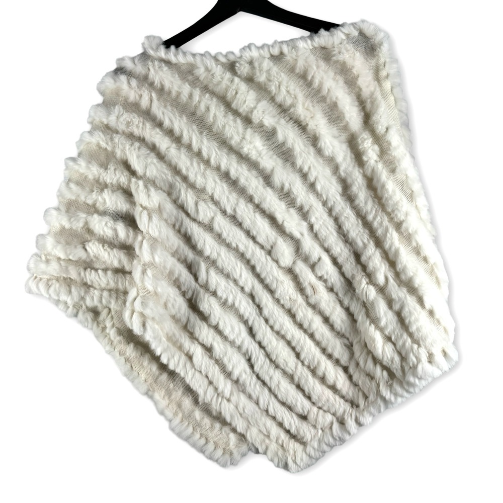 Rabbit Fur Bcbc Maxazria Womens White Poncho Wrap Shawl Sz OS - Picture 4 of 5